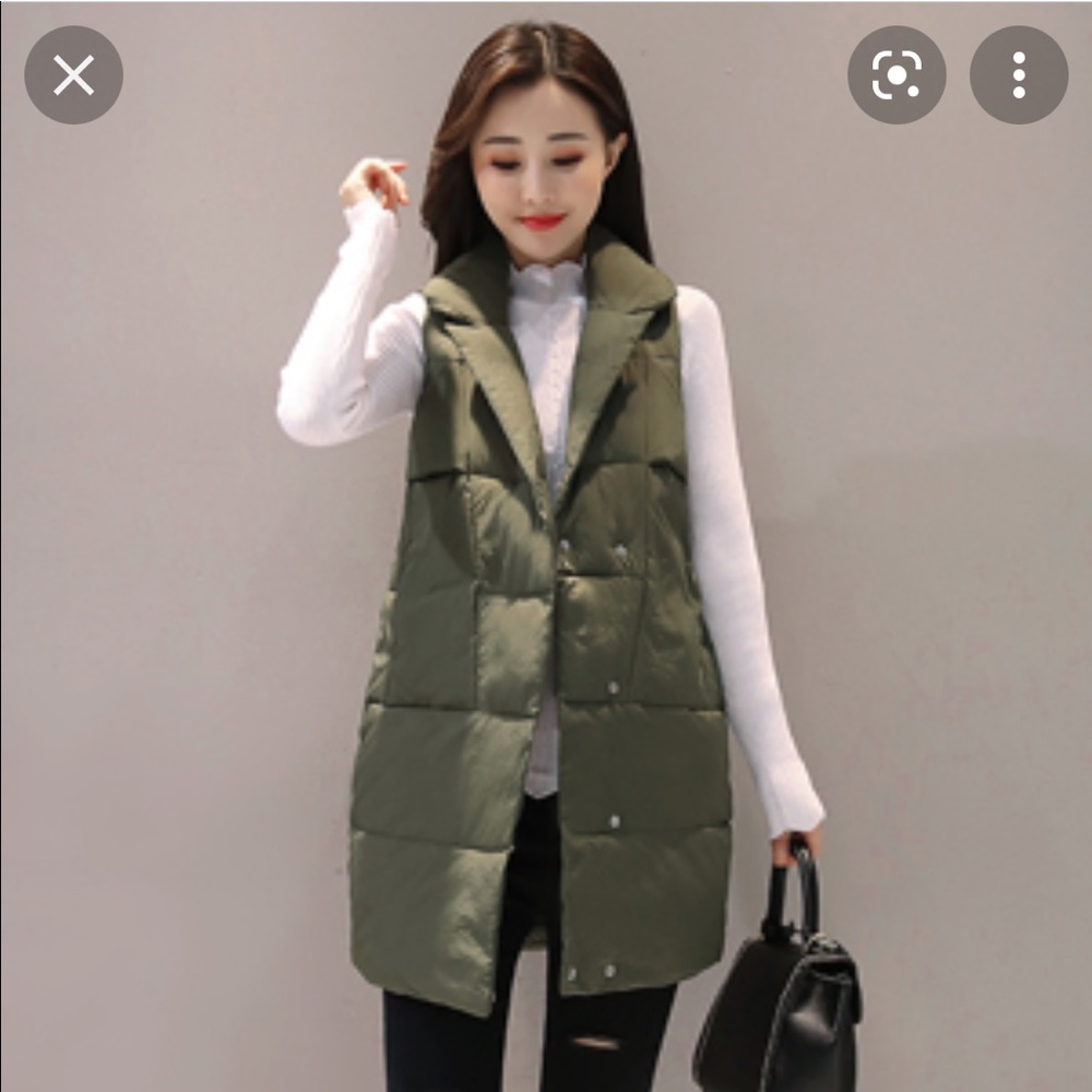 Stadium length puffy vest size XL